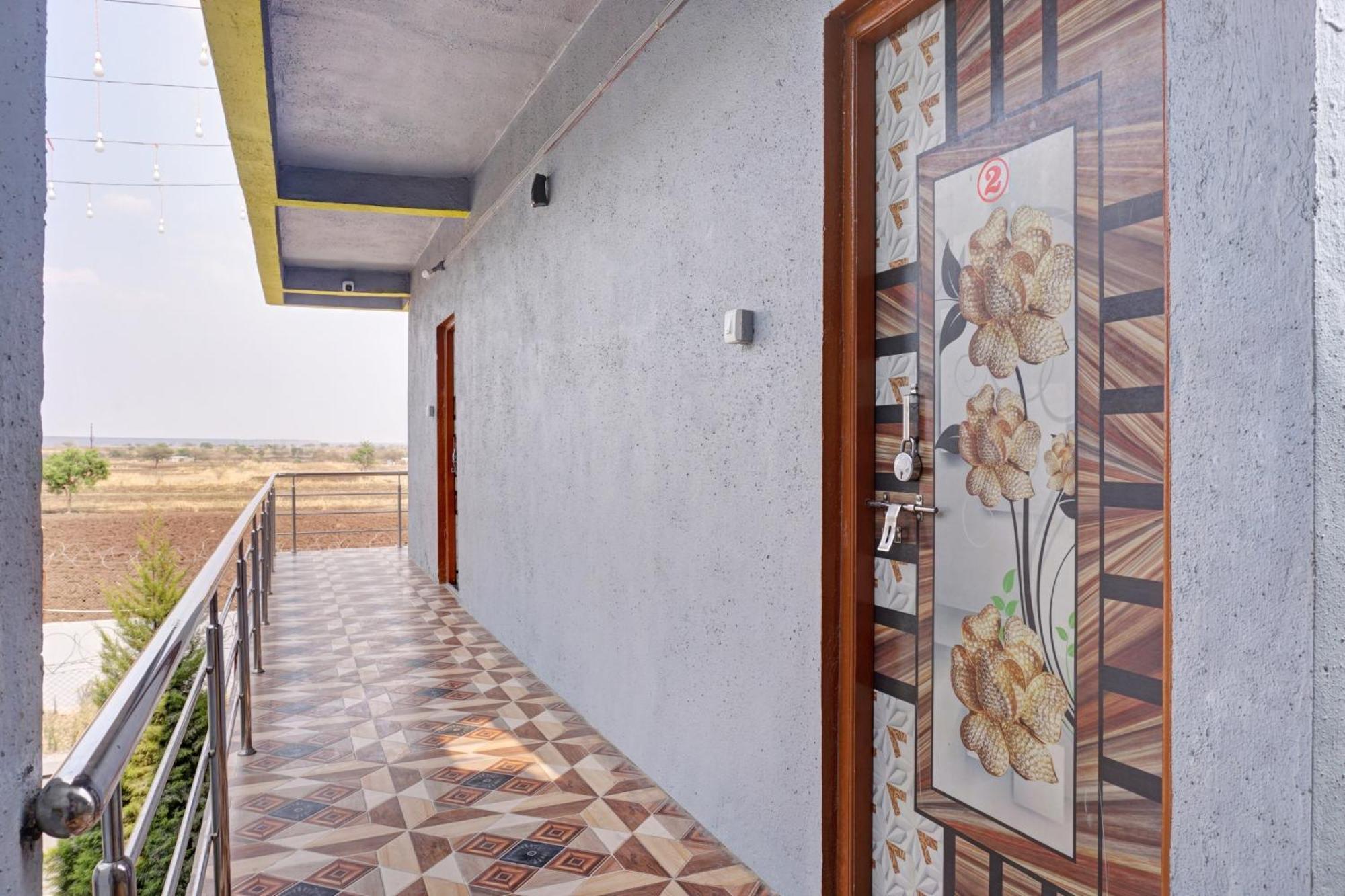 Hotel O Sky 7 Lodge Pimpalwandi Exterior foto